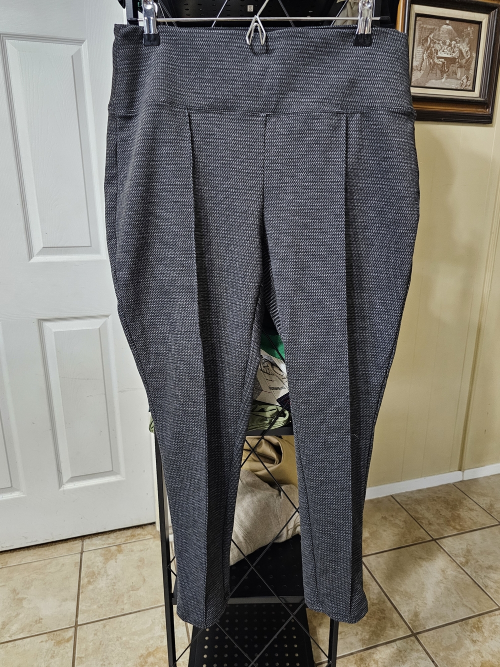Apt. 9 Charcoal Pull-On Tapered Front Seam Trousers